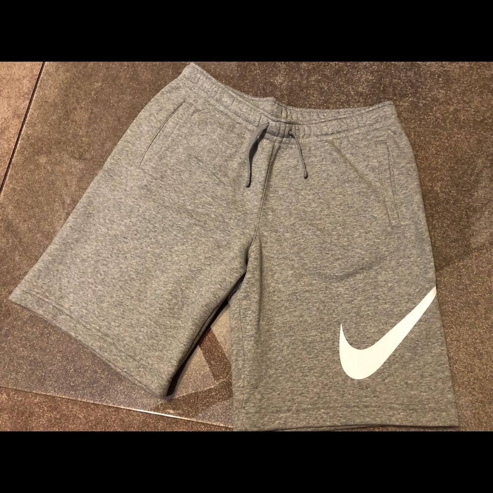 *New & never worn** Nike sweat shorts
